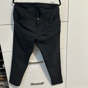 Lululemon ABC charcoal trouser/pant